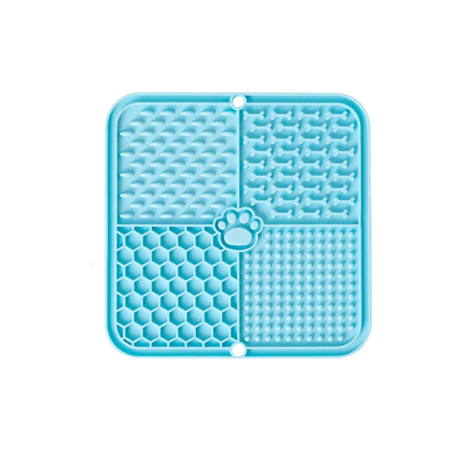 15.5x15.5cm Slow Feeder Licking Pad Food Grade Silicone Pet
