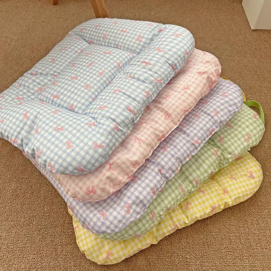 Cute Soft Checkered Bow Pet Bed Universal - MyPetDollar.com