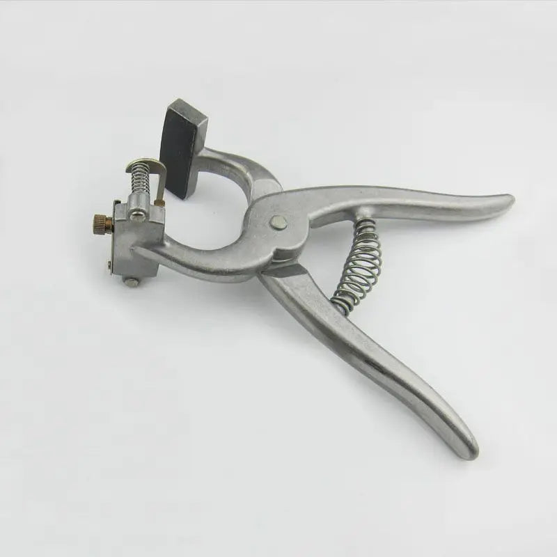 Pig, Cow, Sheep, Dog, and Rabbit Ear Pliers – Small Pet Supplies