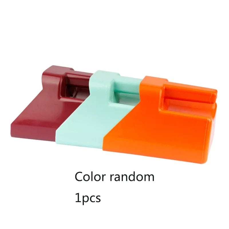 R6FE Plastic Feed Scoops For Horses And Pet - MyPetDollar.com