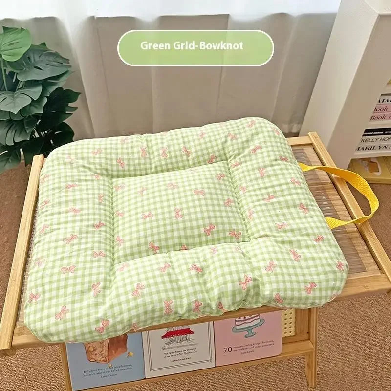 Cute Soft Checkered Bow Pet Bed Universal - MyPetDollar.com