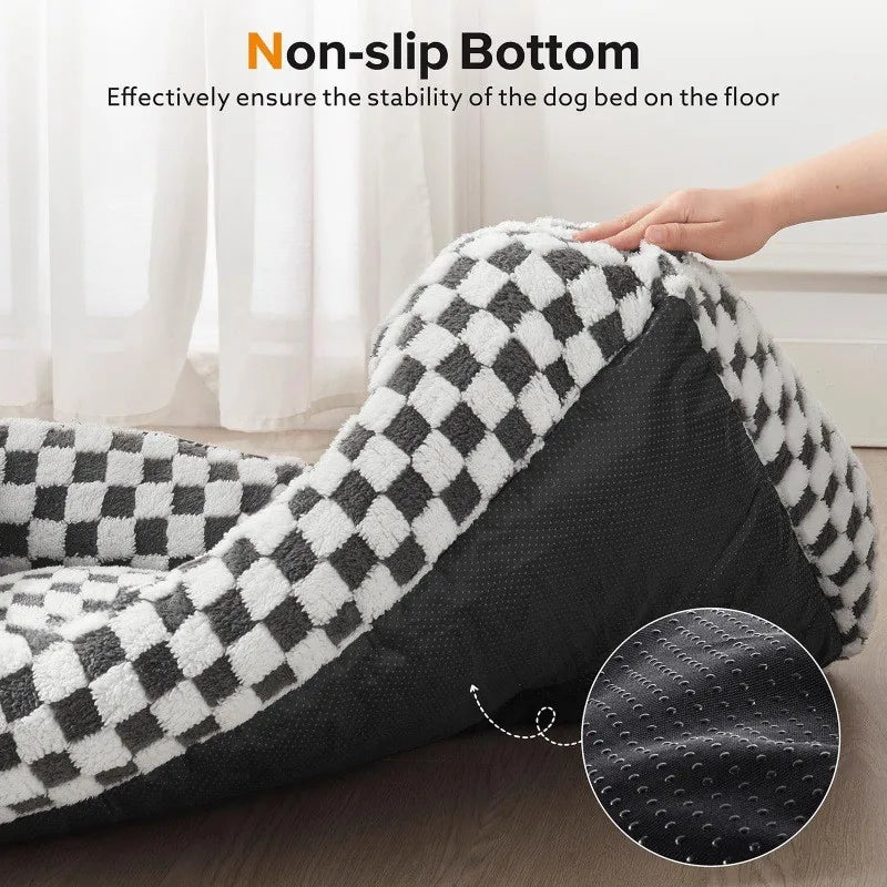 Checkered Pet Bed A square-shaped pet bed - MyPetDollar.com