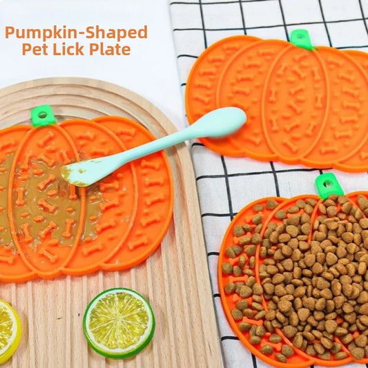 Anti-Choking Pumpkin-shaped Pet Licking Mat - MyPetDollar.com