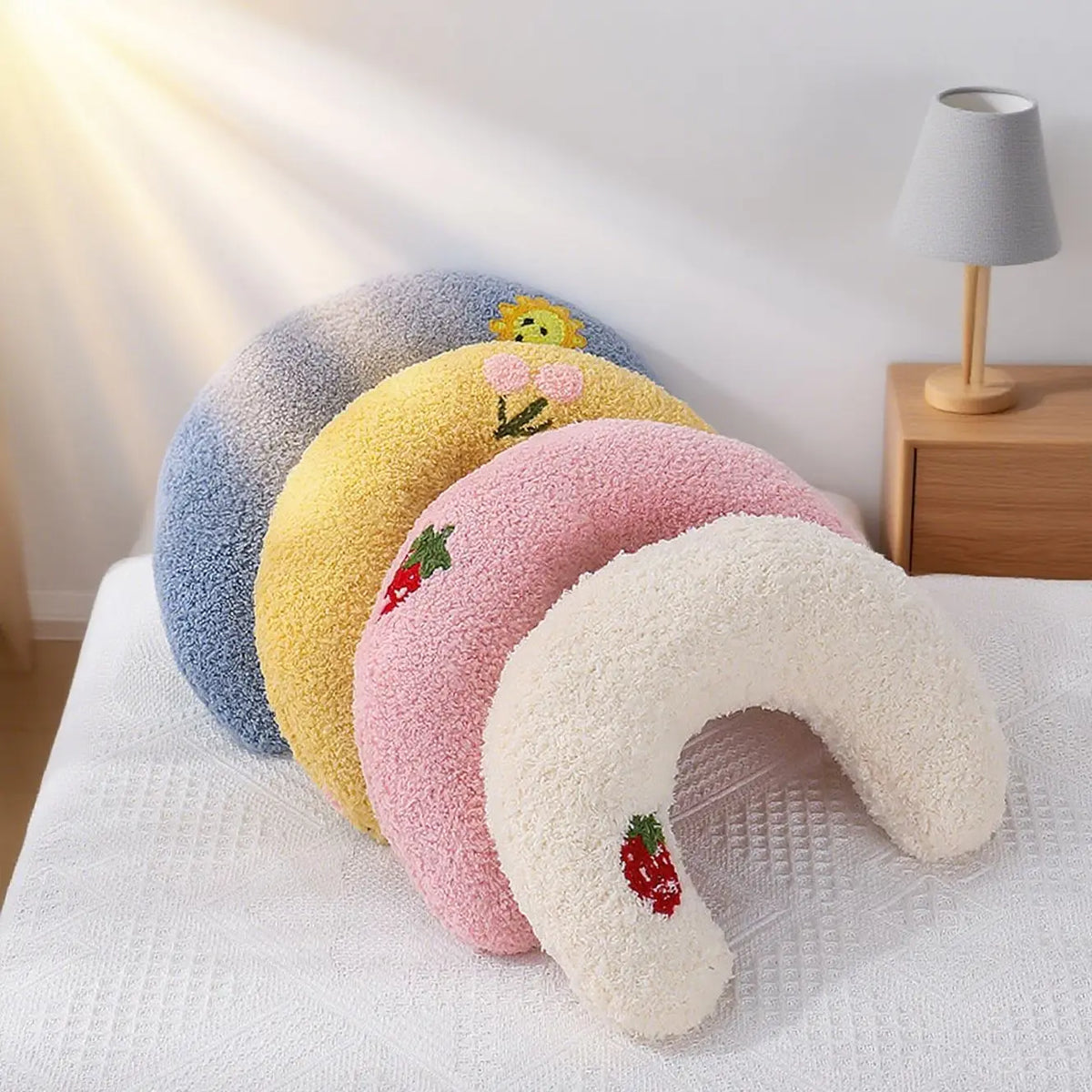Plush Pet U-shaped Neck-Supporting Sleeping - MyPetDollar.com