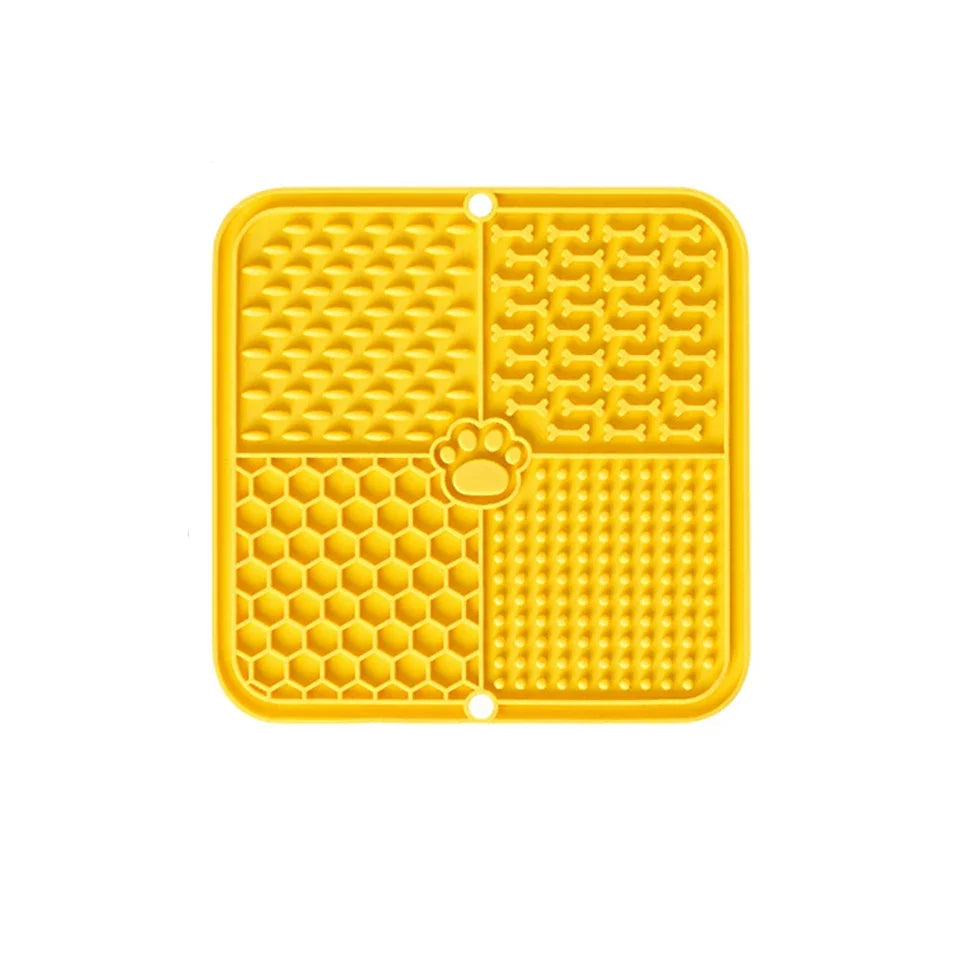 15.5x15.5cm Slow Feeder Licking Pad Food Grade Silicone Pet