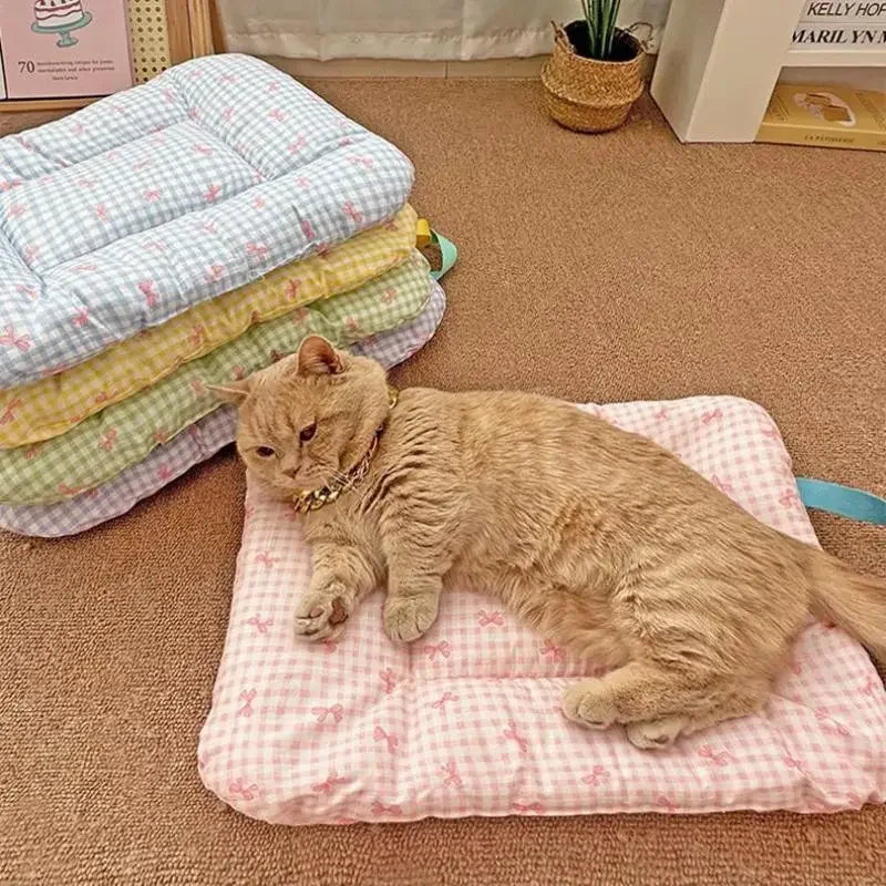 Cute Soft Checkered Bow Pet Bed Universal - MyPetDollar.com